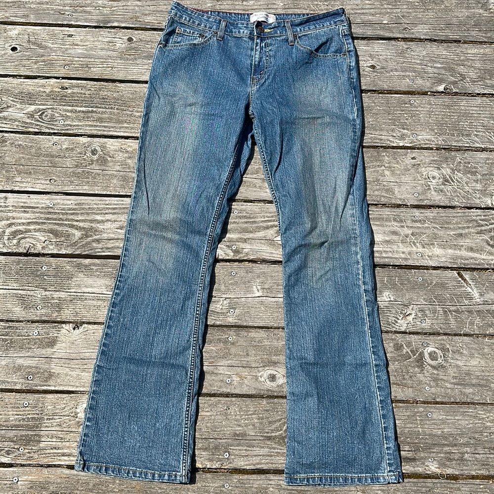 Levi’s Stauss Signature Low rise boot cut misses 10 long